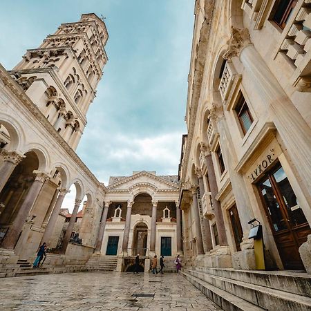 Ziggy Star In Diocletian Palace Split Exterior foto