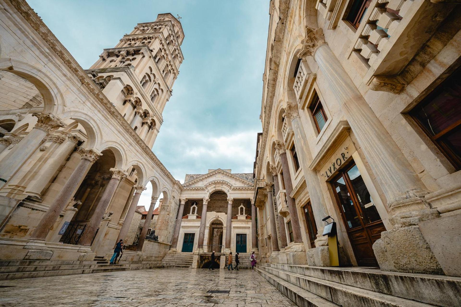 Ziggy Star In Diocletian Palace Split Exterior foto
